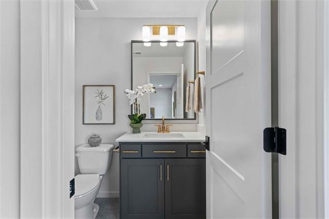 18605 Mohawk Lane, Overland Park, KS 66085