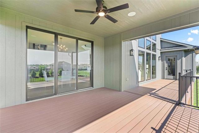 18605 Mohawk Lane, Overland Park, KS 66085