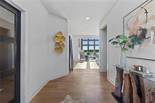 18605 Mohawk Lane, Overland Park, KS 66085