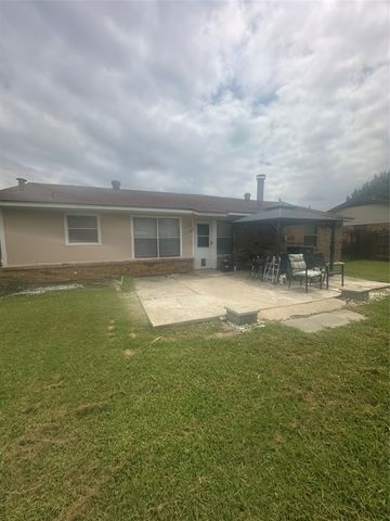 556 Greenway Drive, Saginaw, TX 76179