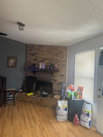 556 Greenway Drive, Saginaw, TX 76179