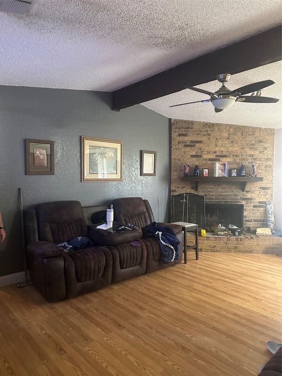 556 Greenway Drive, Saginaw, TX 76179