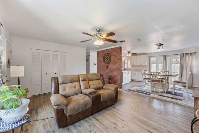 7194 REGAL COURT, North Port, FL 34287