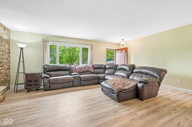 3022 San Jose, Greenwood, IN 46143