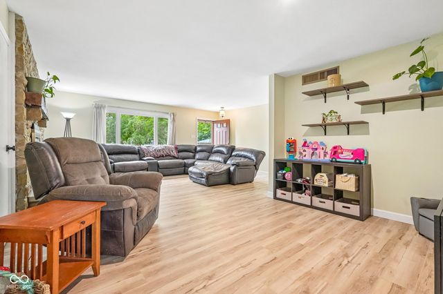 3022 San Jose, Greenwood, IN 46143