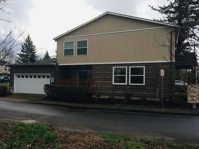894 Ne LINDEN Ave, Gresham, OR 97030