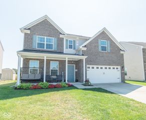 1951 Creek Bank Drive, Columbus, IN 47201