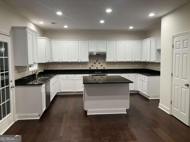 3804 Vallecito Court, Lawrenceville, GA 30044