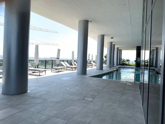 1600 NE 1st Avenue NE 2402, Miami, FL 33132