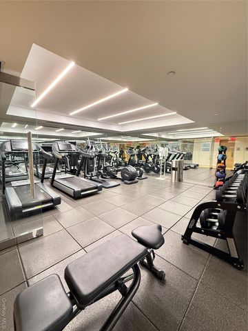 13835 39th Avenue 4B, Flushing, NY 11354