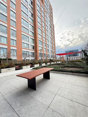 13835 39th Avenue 4B, Flushing, NY 11354