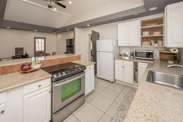 581 Valley View Drive, Taylor Mill, KY 41015