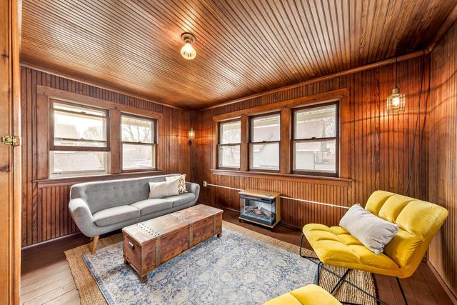 517 McCall STREET, Waukesha, WI 53186