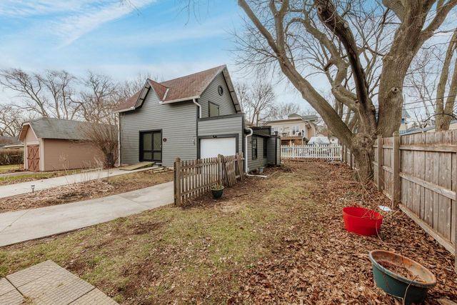 517 McCall STREET, Waukesha, WI 53186