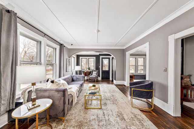 517 McCall STREET, Waukesha, WI 53186