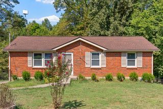 809 Pollard Rd, Clarksville, TN 37042