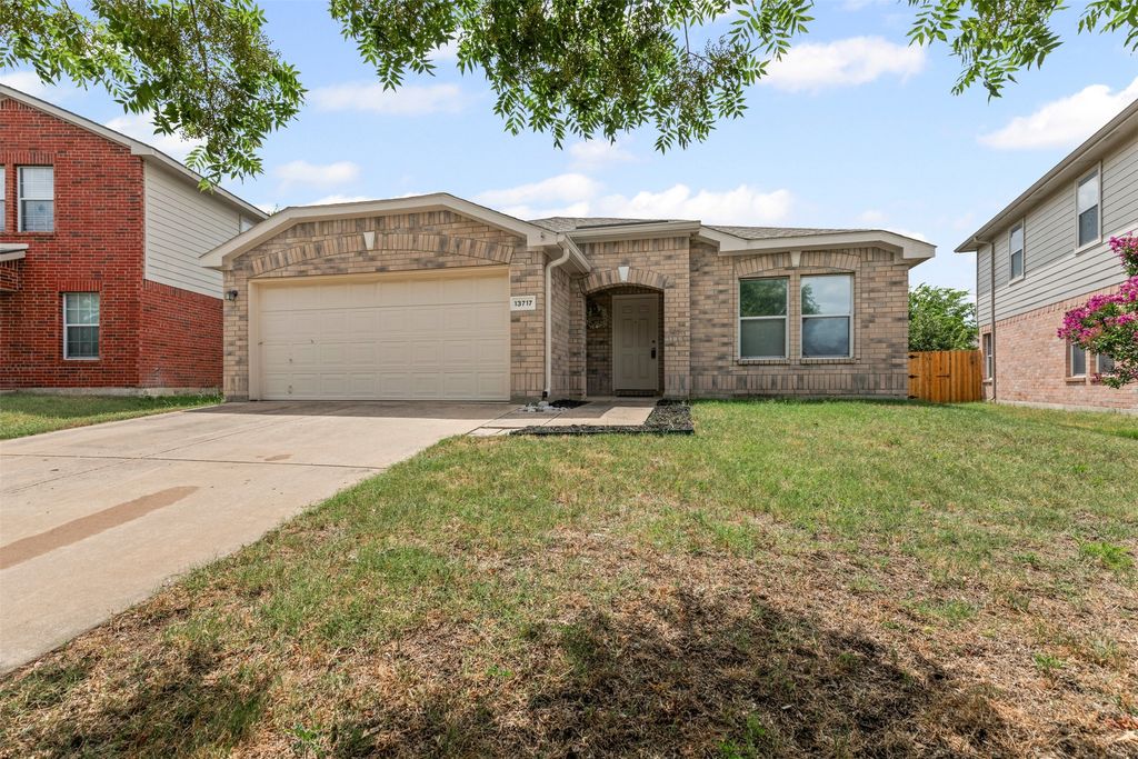 13717 Canyon Ranch Road, Fort Worth, TX 76262