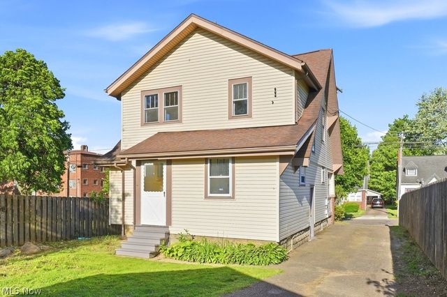 761 Glendora Avenue, Akron, OH 44320