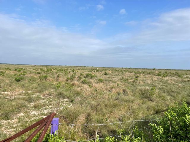 0 Harbor Dr, Hitchcock, TX 77563