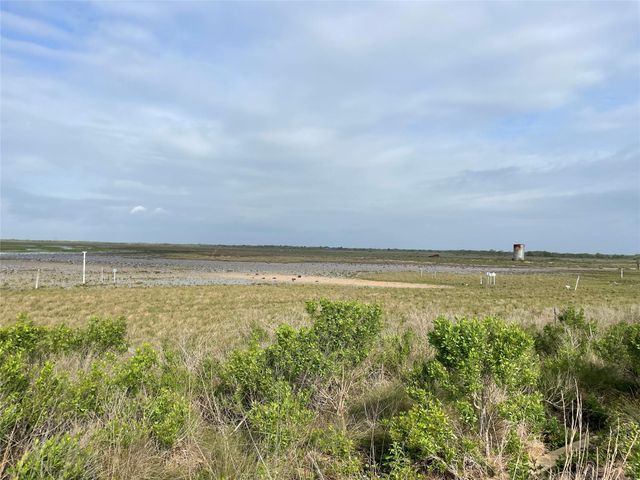 0 Harbor Dr, Hitchcock, TX 77563