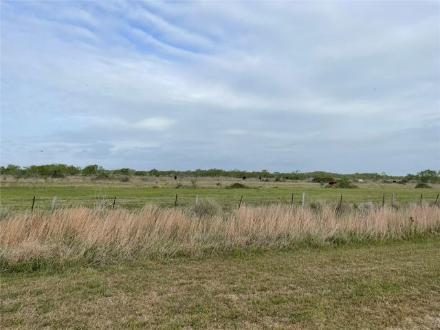 0 Harbor Dr, Hitchcock, TX 77563