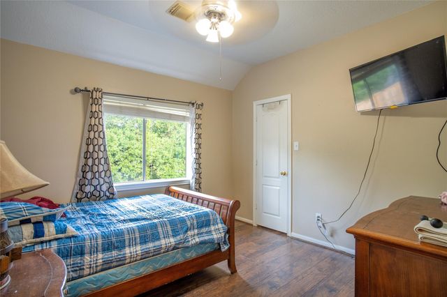 9434 Barretts Glen Ct Court, Houston, TX 77065