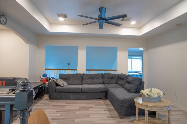 9434 Barretts Glen Ct Court, Houston, TX 77065