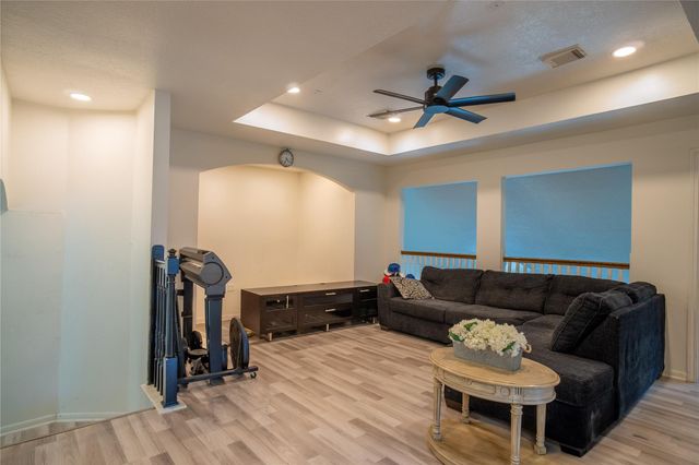 9434 Barretts Glen Ct Court, Houston, TX 77065