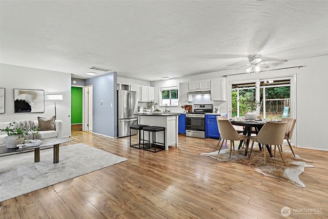 29751 3rd Avenue S, Federal Way, WA 98003