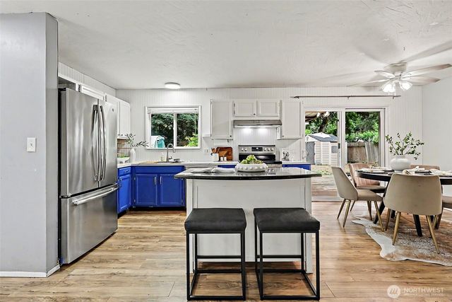 29751 3rd Avenue S, Federal Way, WA 98003