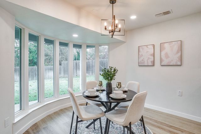 6604 Ems Court, Fort Worth, TX 76116