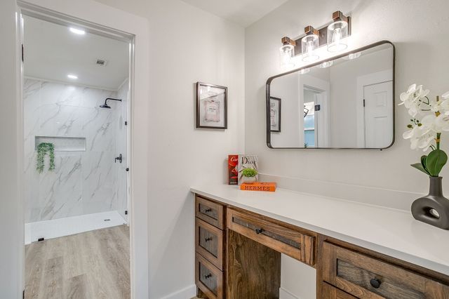 6604 Ems Court, Fort Worth, TX 76116