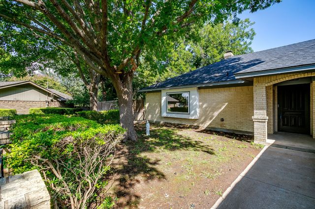 6604 Ems Court, Fort Worth, TX 76116