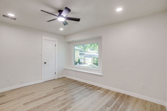 6604 Ems Court, Fort Worth, TX 76116