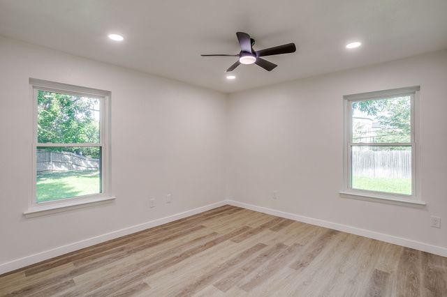 6604 Ems Court, Fort Worth, TX 76116