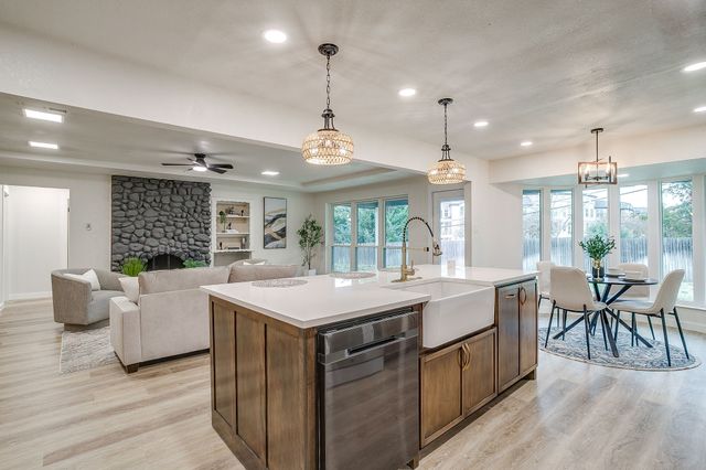 6604 Ems Court, Fort Worth, TX 76116