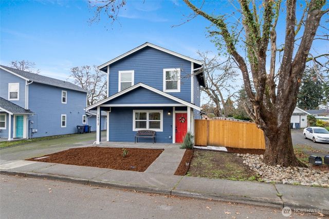 14612 W Thorne Lane SW, Lakewood, WA 98498