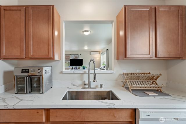 14612 W Thorne Lane SW, Lakewood, WA 98498