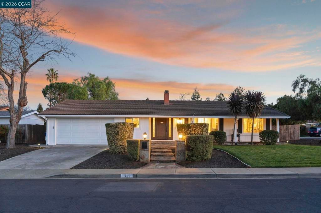 Image 1 of property listing at 5722 5722 Roanwood Way, Concord, CA 94521