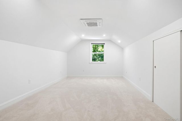 12 Hearthstone Circle, Scarsdale, NY 10583