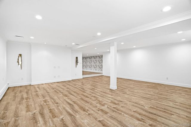 12 Hearthstone Circle, Scarsdale, NY 10583