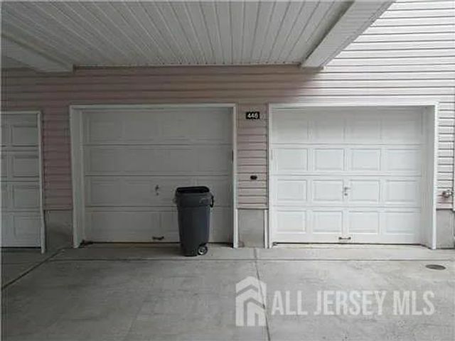 446 Great Beds Court, Perth Amboy, NJ 08861