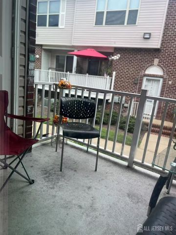 446 Great Beds Court, Perth Amboy, NJ 08861