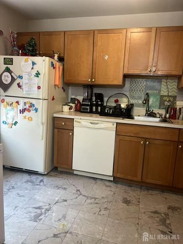 446 Great Beds Court, Perth Amboy, NJ 08861