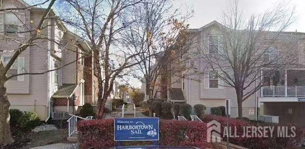 446 Great Beds Court, Perth Amboy, NJ 08861