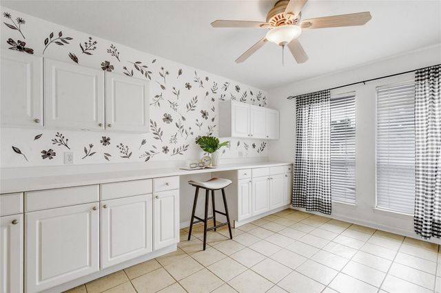2408 W Messick LOOP, Round Rock, TX 78681