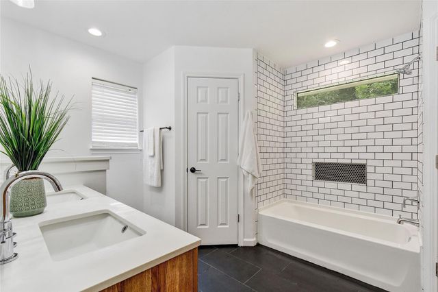 2408 W Messick LOOP, Round Rock, TX 78681