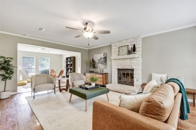 2408 W Messick LOOP, Round Rock, TX 78681