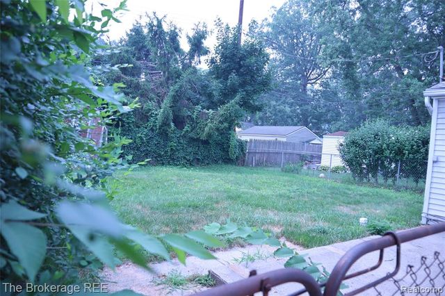 34861 John Street, Wayne, MI 48184