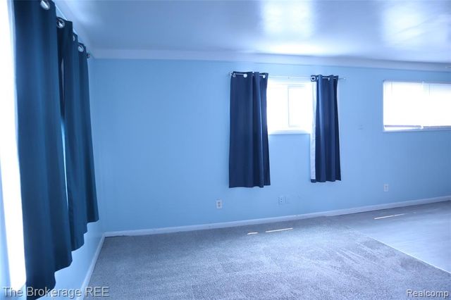 34861 John Street, Wayne, MI 48184